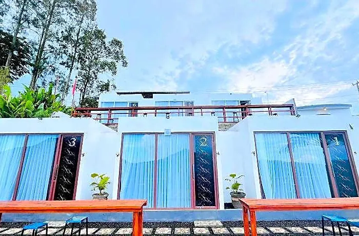 ベッド・アンド・ブレックファスト Pinggan Box Glamping Baturaja